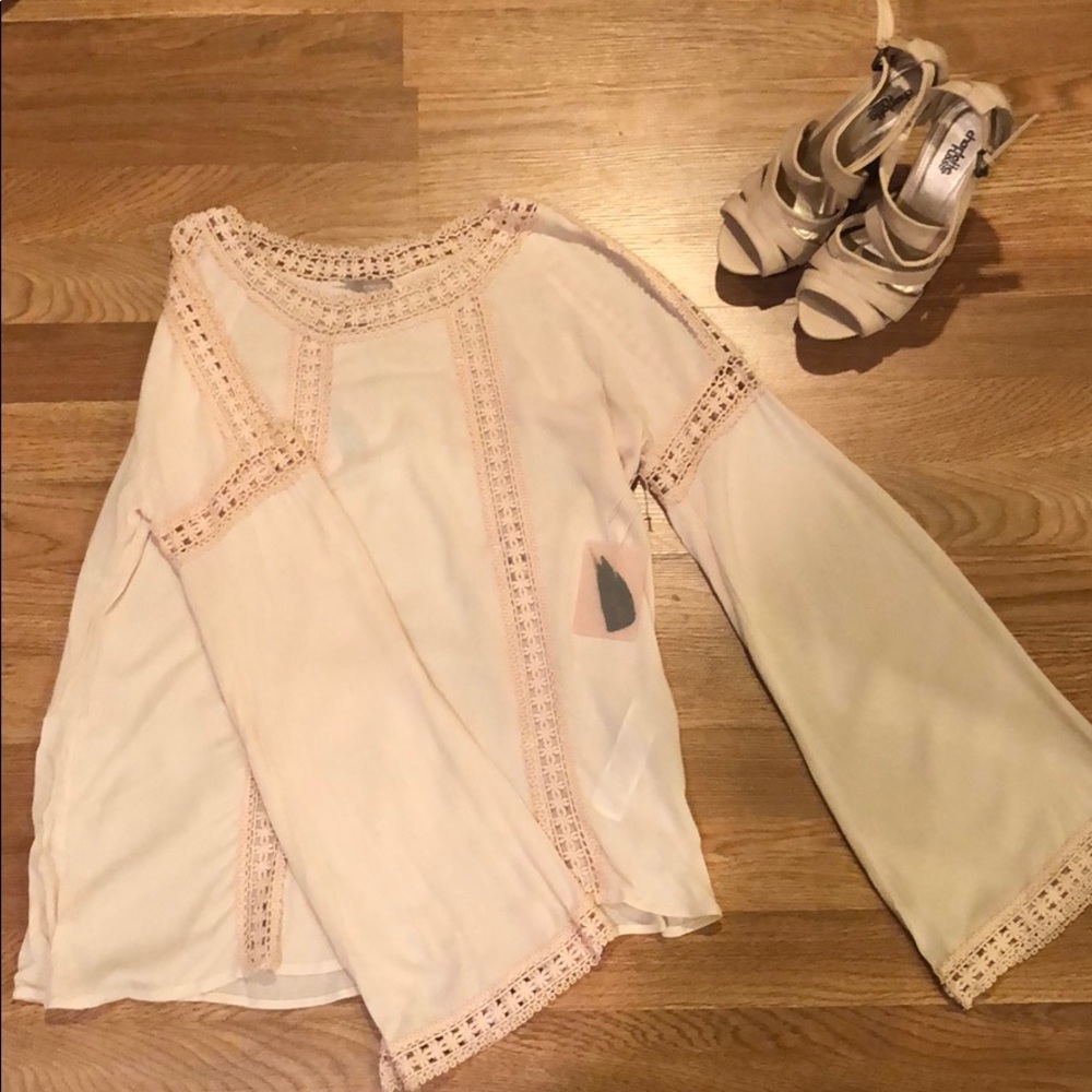 NWT Forever 21 blush blouse